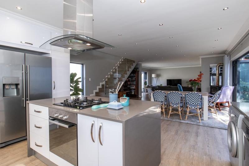 To Let 3 Bedroom Property for Rent in Constantia Western Cape